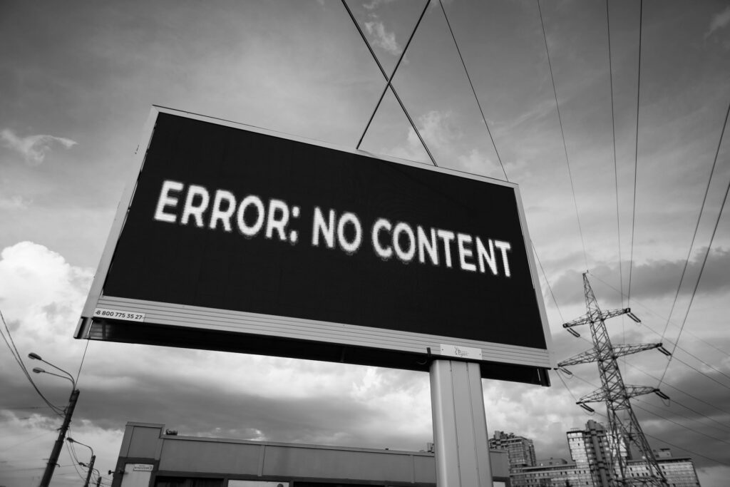 Dealing with Misinformation on the Internet Through Content Moderation Powered by Artificial Intelligence