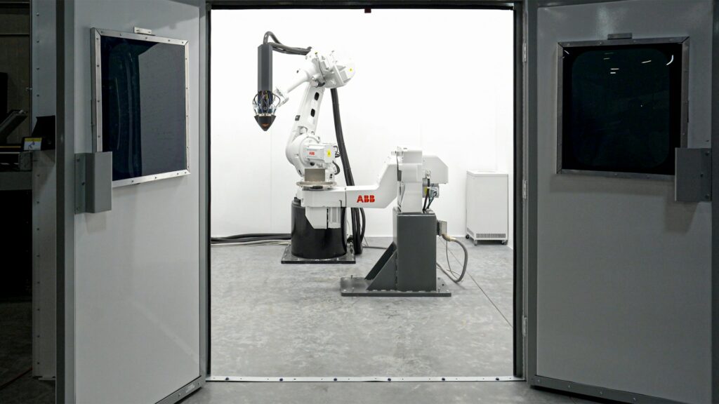 Multi-Agent Artificial Intelligence Systems: When Machines Work Together