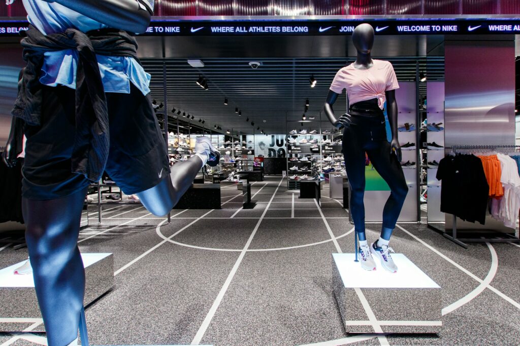 Artificial Intelligence in the Retail Industry: From Virtual Shopping Assistants to Demand Forecasting